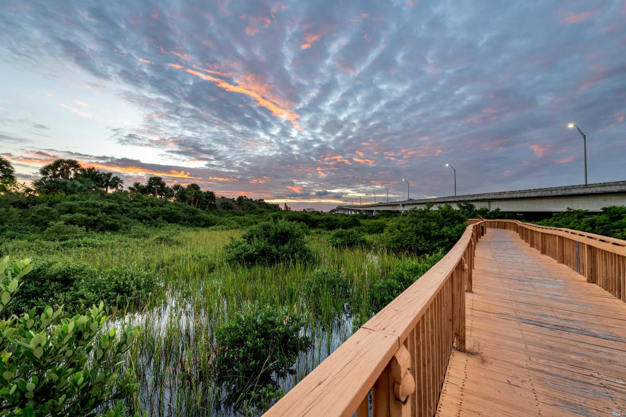 Ocean Sands Beach Inn (Adults Only) Сент-Огастин Экстерьер фото
