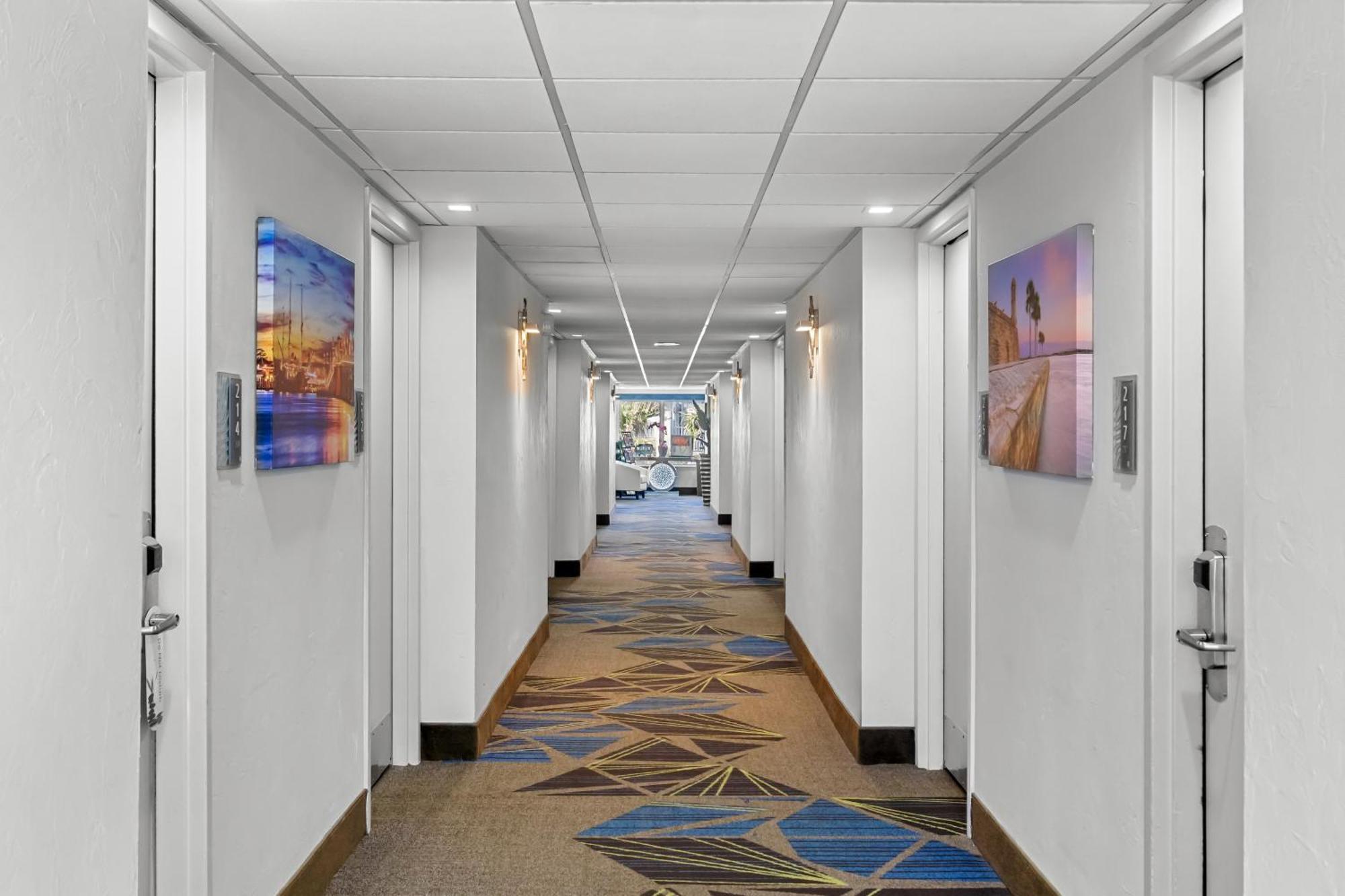 Ocean Sands Beach Inn (Adults Only) Сент-Огастин Экстерьер фото