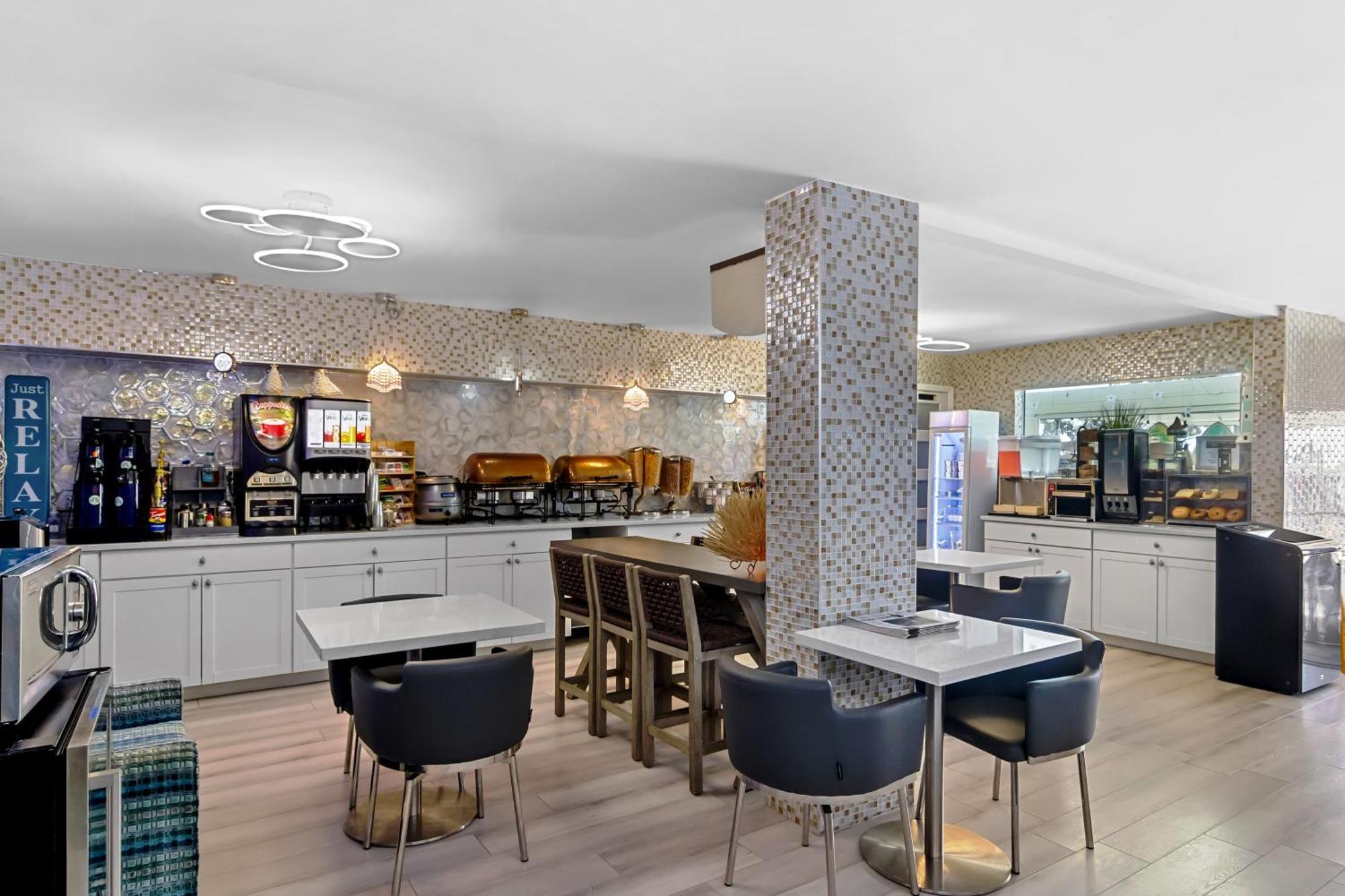Ocean Sands Beach Inn (Adults Only) Сент-Огастин Экстерьер фото